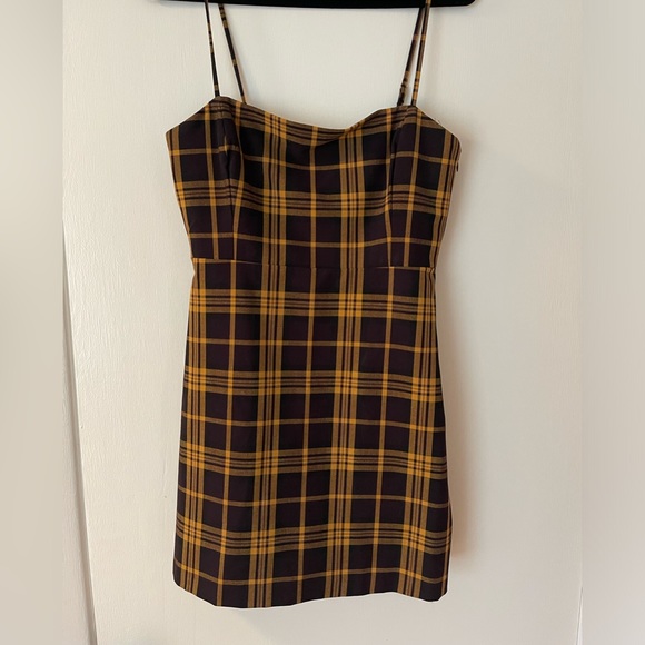 Aritzia plaid mini dress- worn once- size 6 - Picture 1 of 1